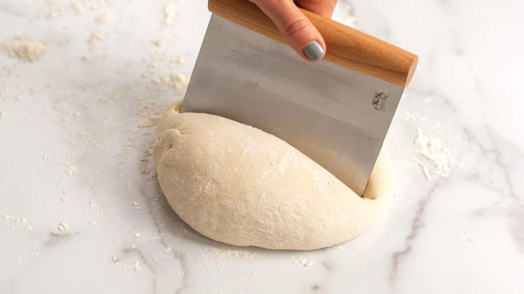 Discover the Top 5 Dough Scrapers That Will Transform Your Baking